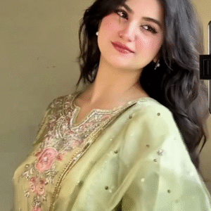 New Designer Party Wear Look Stylish Suit