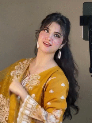 Women’s Yellow & White Kurta Set – A Perfect Blend Of Freshness And Elegance