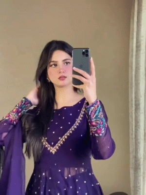 Eid Elegance Captured – A Picture-Perfect Moment of Grace and Beauty 🌙✨