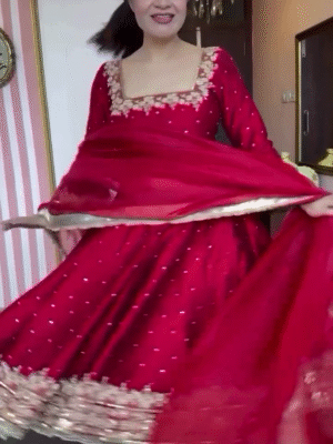 Tradition Meets Elegance ♥️✨😊 Fully Stitched Taffeta Butter Silk Anarkali With 7 Mtrs Flair