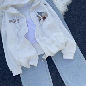 Casual Comfort Meets Effortless Style – Women’s Solid Zipper Hooded Sweatshirt with Straight Fit Jeans